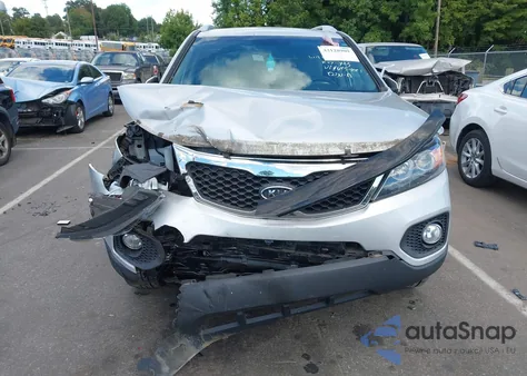 2013 Kia Sorento Lx z USA, uszkodzony, nr VIN 5XYKT3A60DG380820